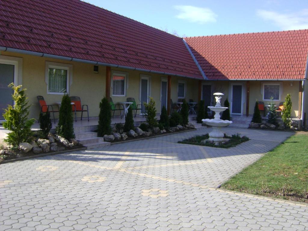 Tuende Apartman Bük Exteriér fotografie